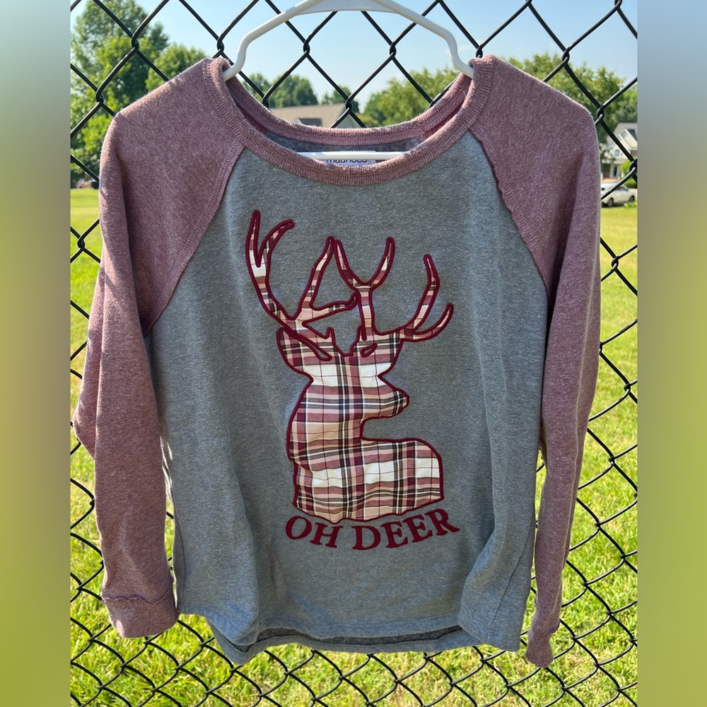 Maurice’s “Oh Dear” thick long sleeve shirt in size 0.